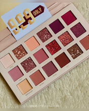 18 Shades Eyeshadow Palette 999Only